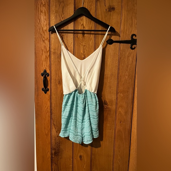 Backless Summer Romper - Picture 1 of 3